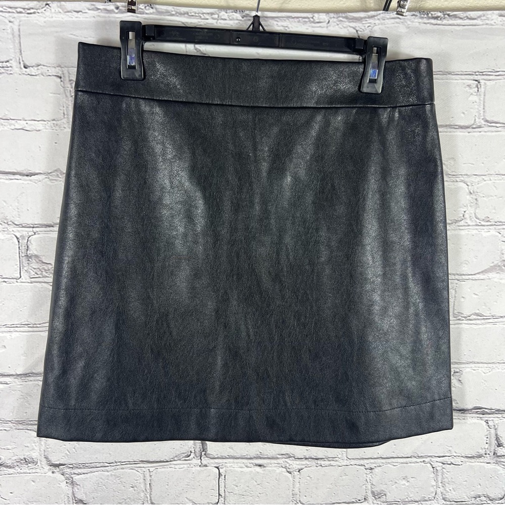 J. Crew Black Faux Leather Mini Pencil Skirt Size 10 (E23)